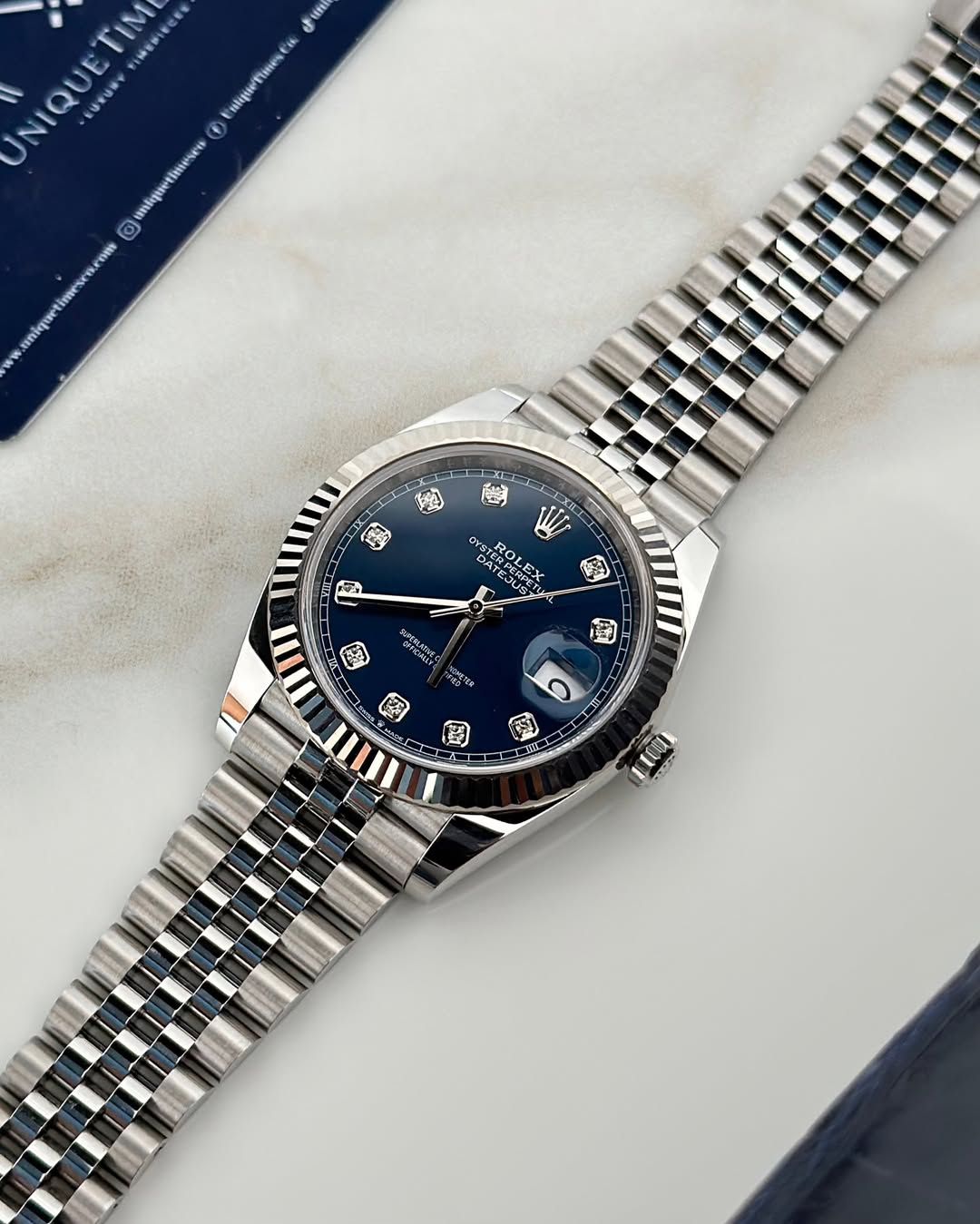 Date & Day 2000 Series Super Luxury Watch